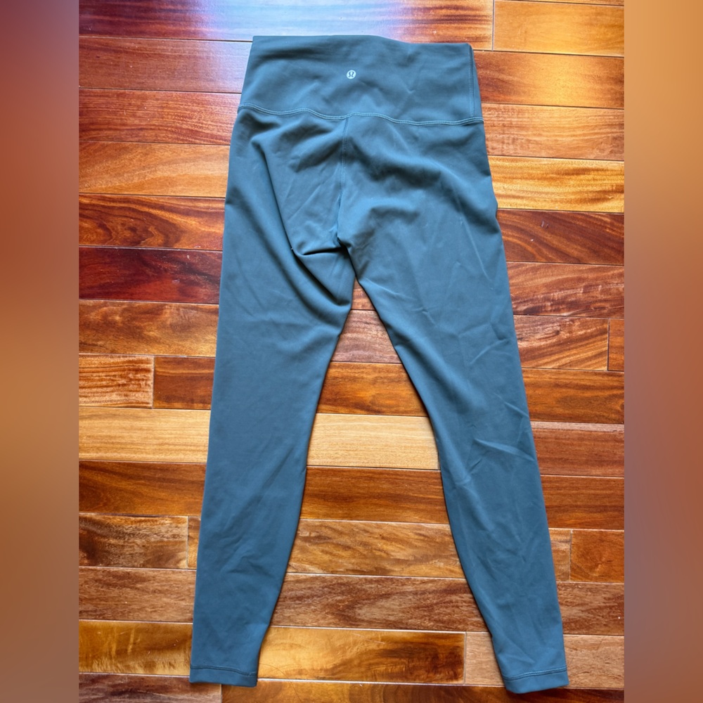 Lululemon Grey Sage WunderUnder Size 8